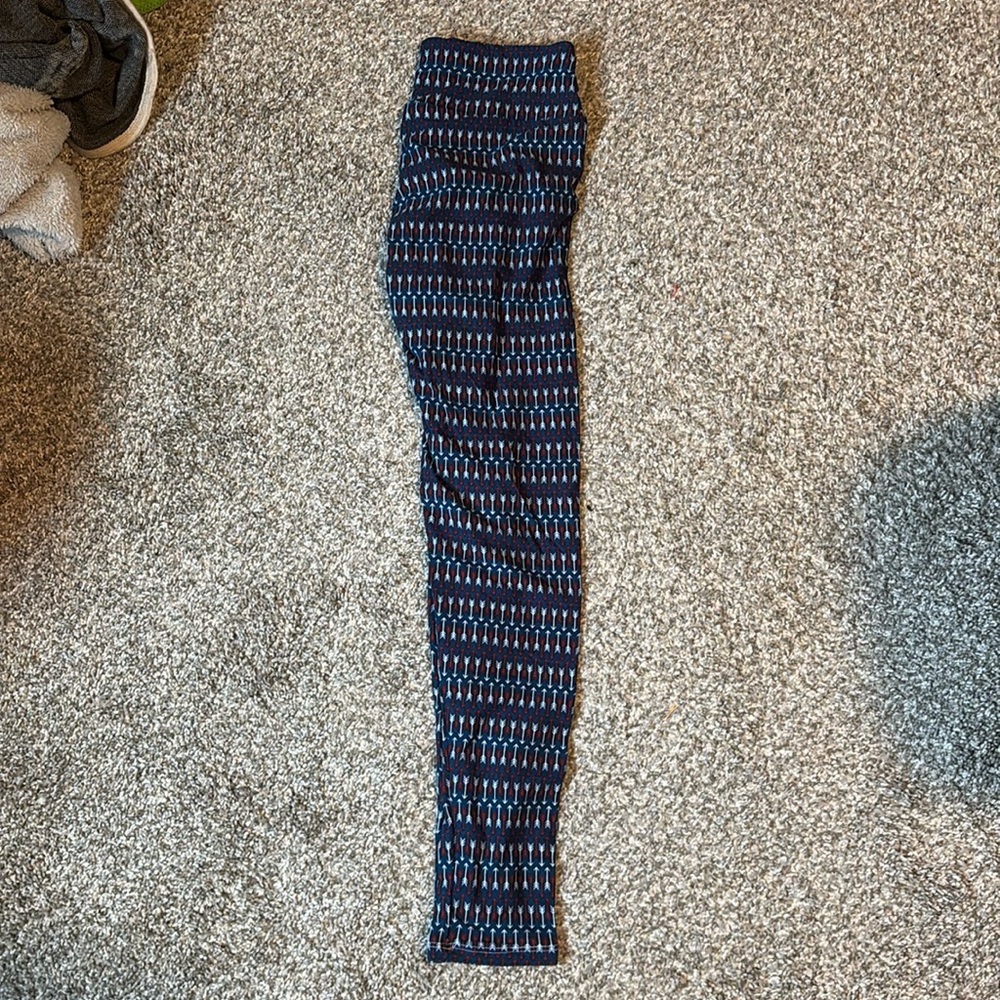 LulaRoe leggings 
one size 
never worn 
Multi Colored